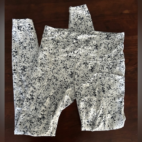 Athleta Sandstone Salutation Stash Pocket Speckled Leggings - Picture 2 of 3